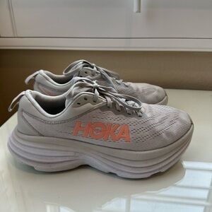 Hoka Bondi 8s